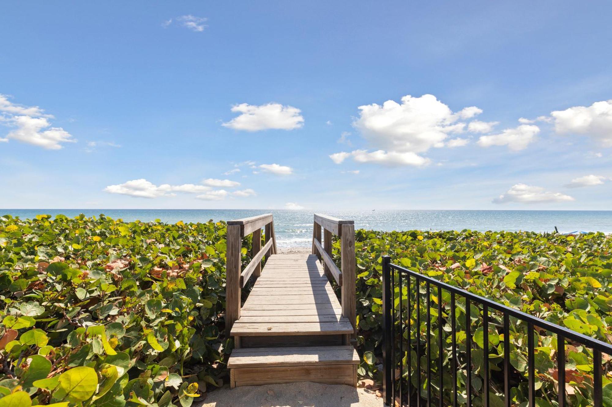 475 Strand Dr Melbourne Beach Eksteriør billede